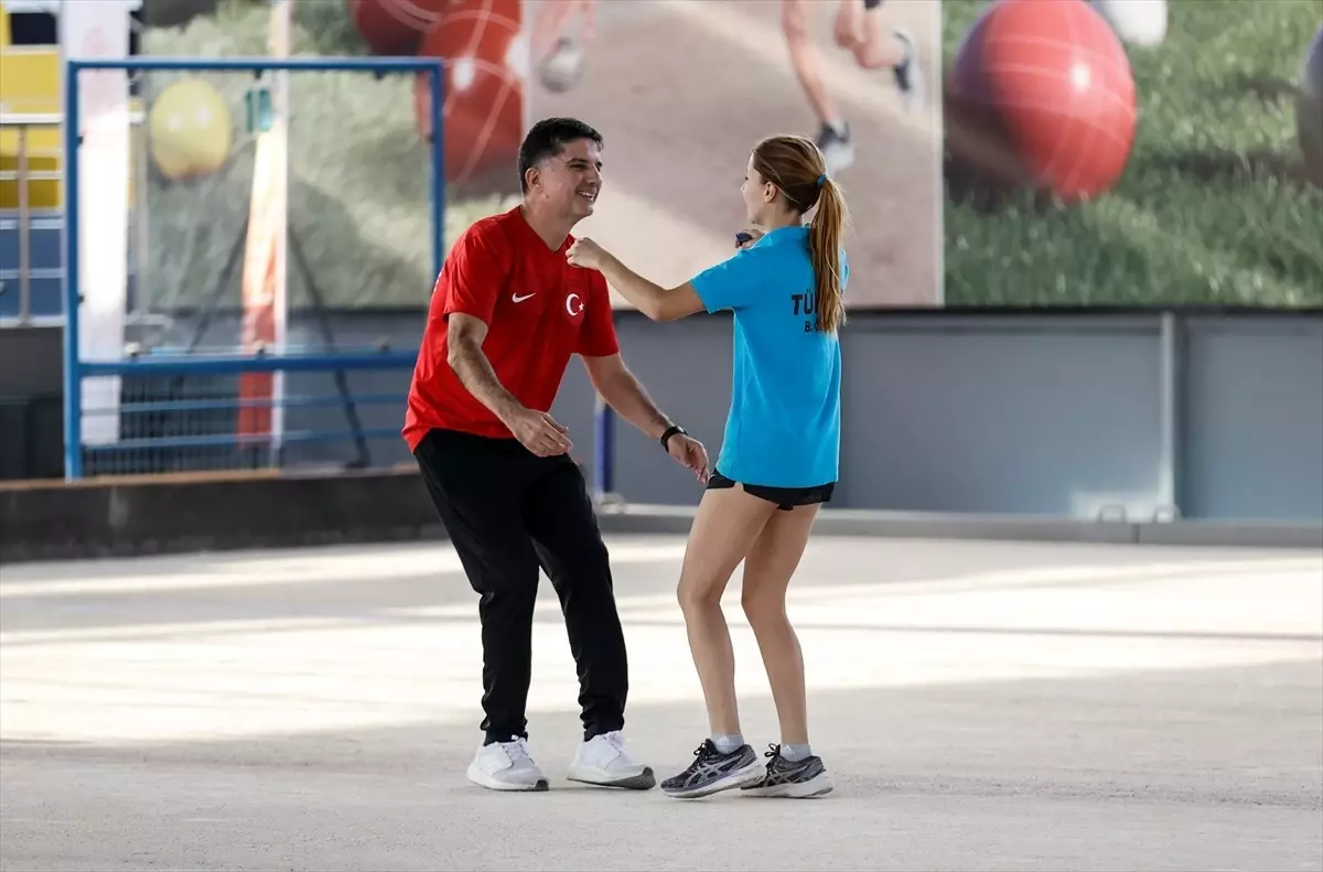 Buket Öztürk’ten Altın Madalya