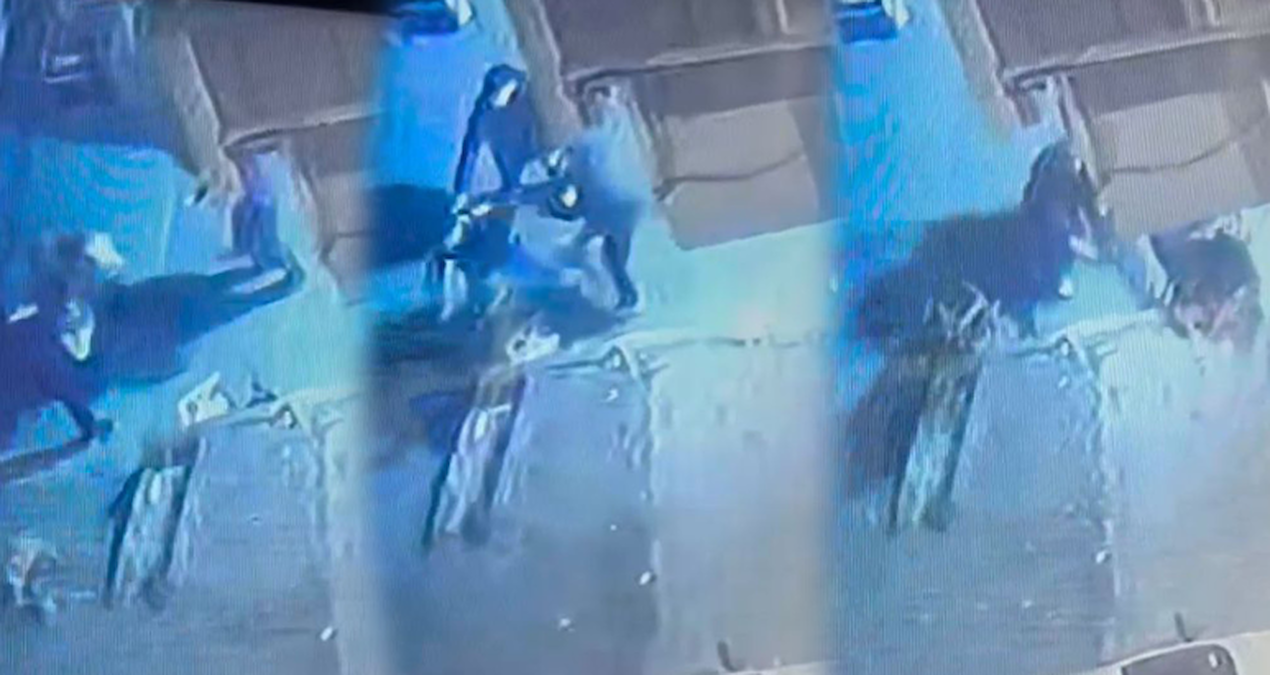 Müşterisini korumak isteyen berber feci şekilde darp edildi