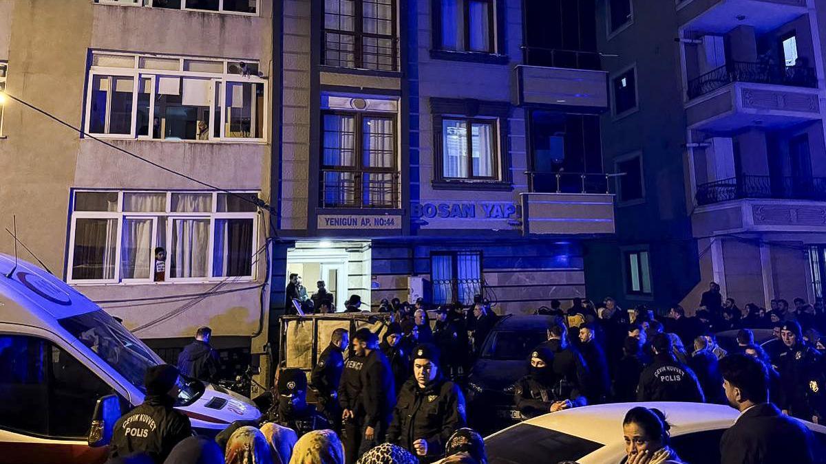 SON DAKİKA… Dehşet evi! Aynı aileden 4 kişi ölü bulundu… | Video Haber