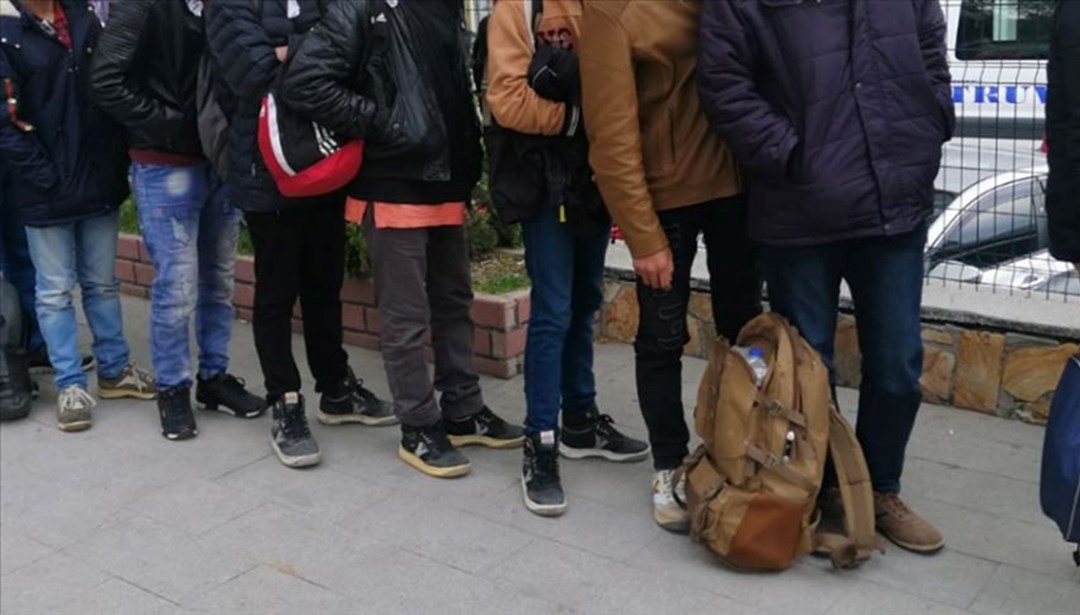 Edirne’de 24 düzensiz göçmen yakalandı
