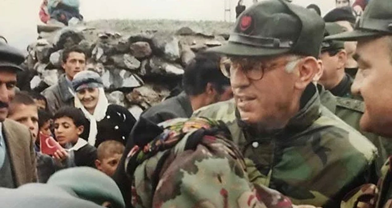 Apo, esas duruşta dinledi, beş dakikada kabul etti